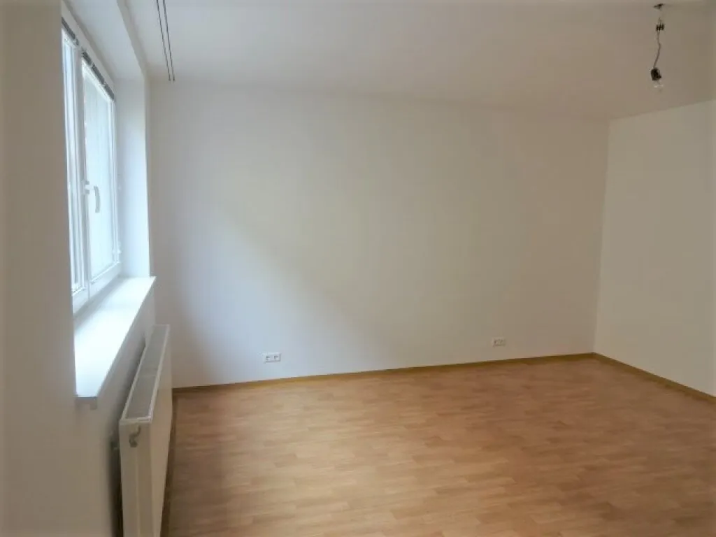 NASCHMARKTNÄHE, ruhig, 45m², 861,59 EUR. inkl. Heizung u. WW, unbefristet - Ansicht 2