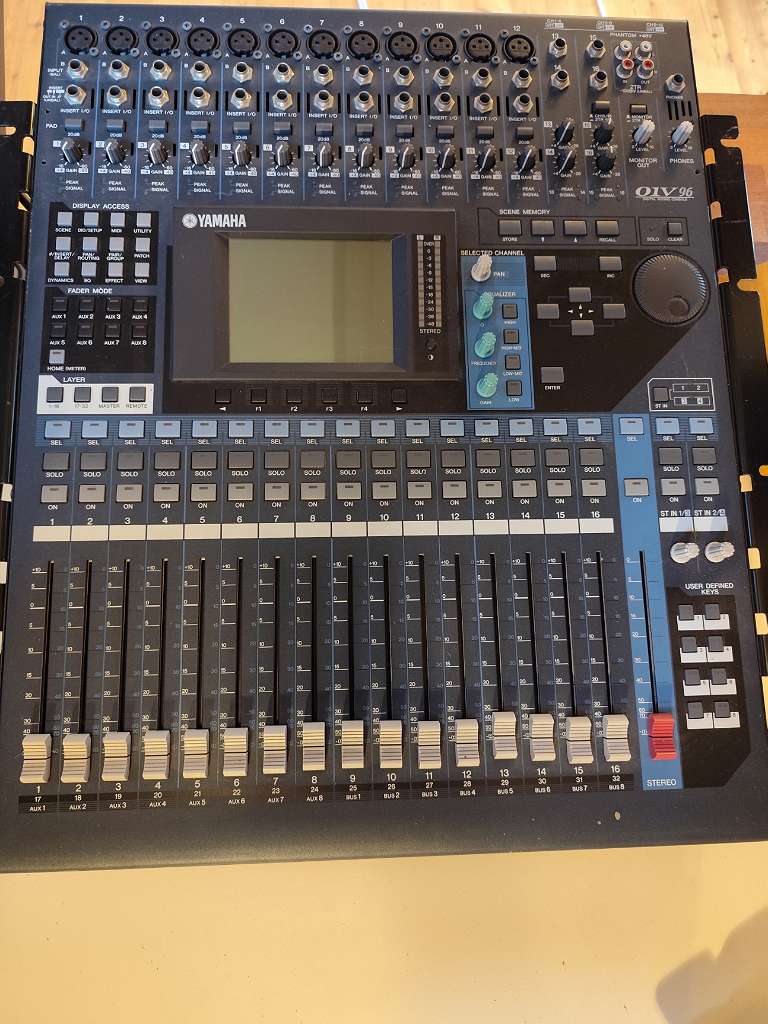 Yamaha 01V96 Digital-Mixer