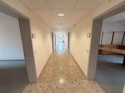 10-Zimmer-Gewerbeimmobilie mieten in Sankt Pölten – 306 m², € 10 – Bild 10 von 15