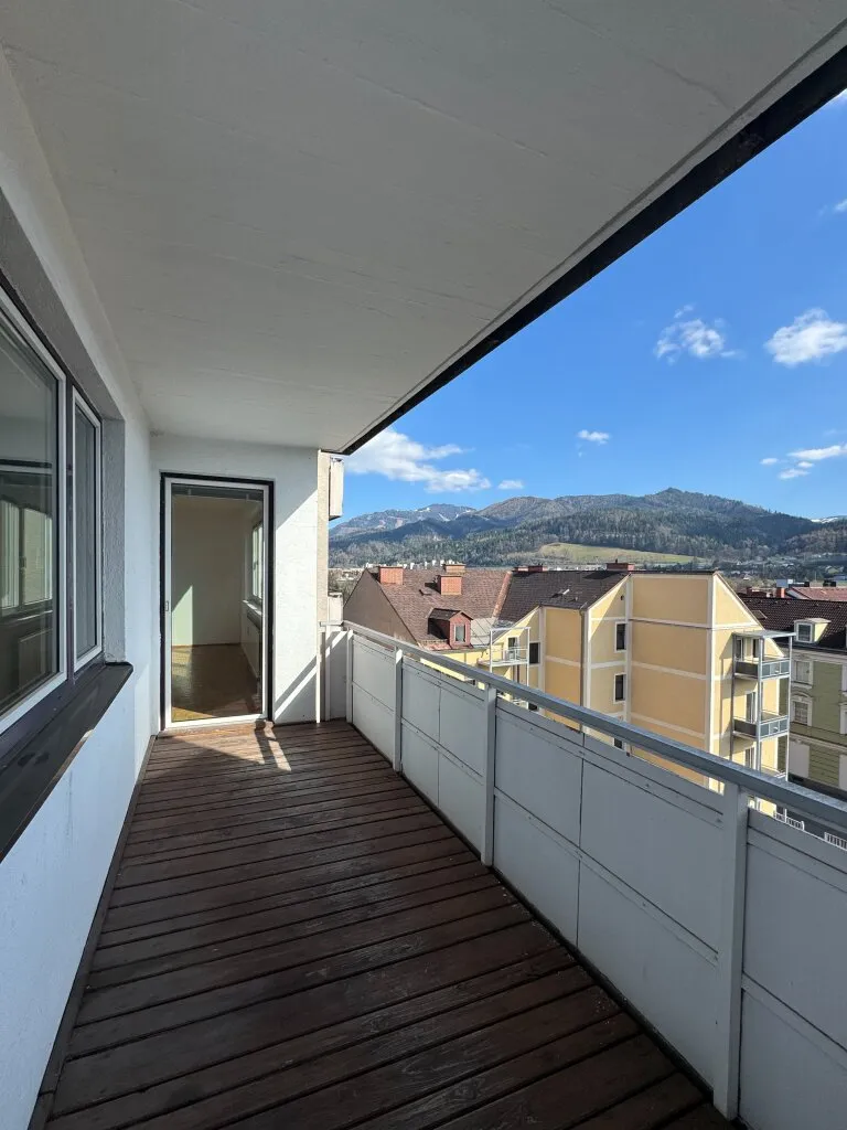 WEITBLICK I 5. STOCK I 3 ZIMMER I SONNIG & LICHTDURCHFLUTET I BALKON I PERSONENLIFT I PROJEKT WOHNEN - Ansicht 2