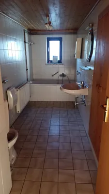 Haus kaufen in Vöcklabruck – 170 m², € 185.000 – Bild 11 von 13