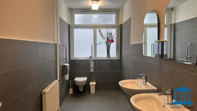 26-Zimmer-Gewerbeimmobilie mieten in Wiener Neustadt – 1 240 m², € 11.977 – Bild 42 von 78