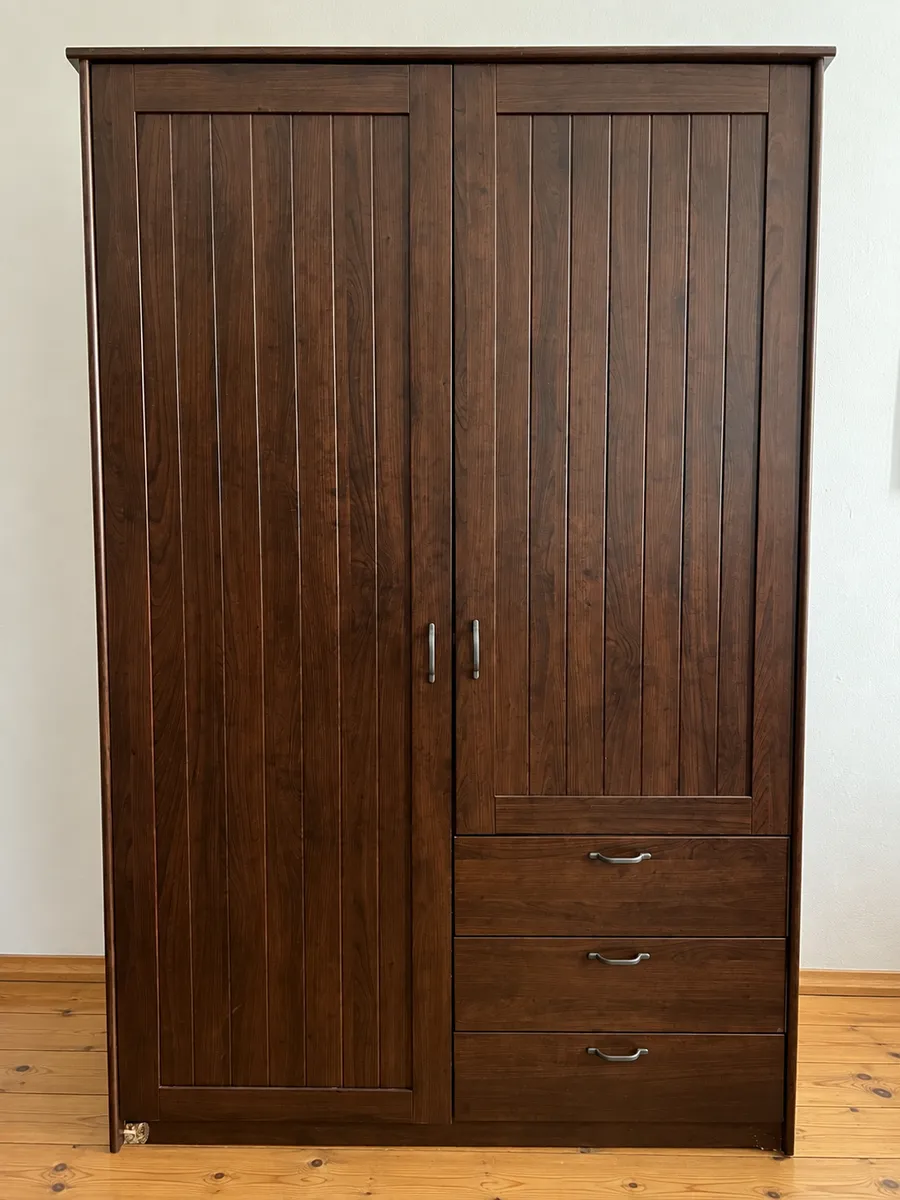 Kleiderschrank 120 × 200 × 60 cm - zu verschenken / Selbstabholung, € 0,- (1190 Wien)