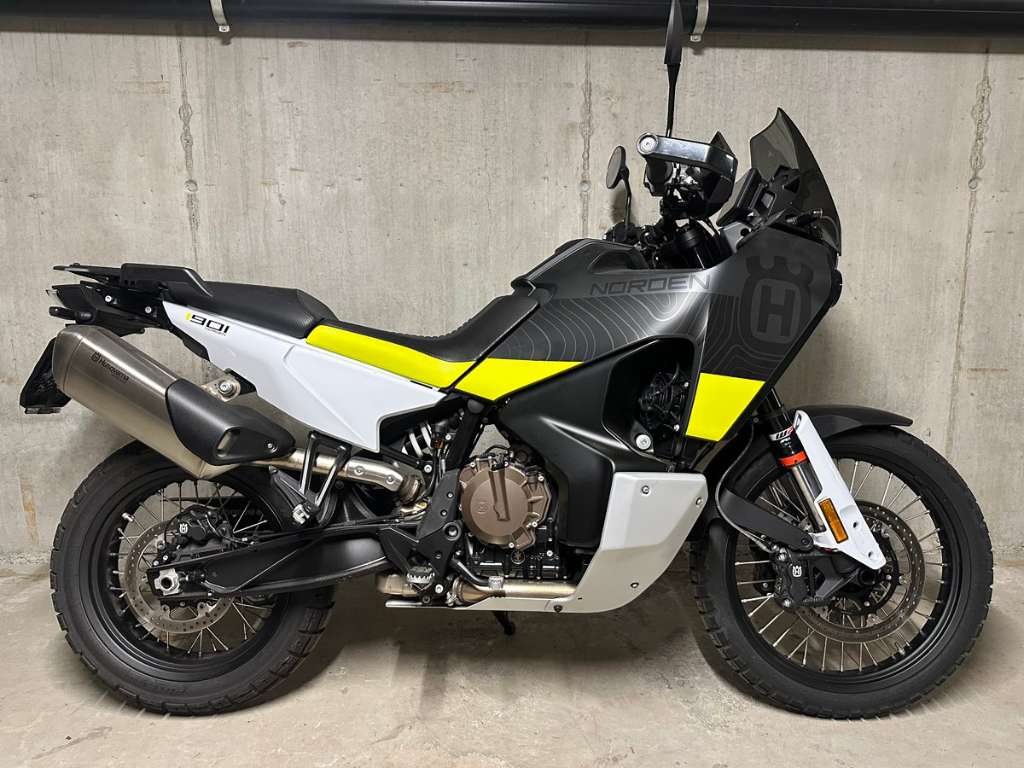 Husqvarna Norden Mit Schweizer Zulassung (Sturz schaden) Tourer