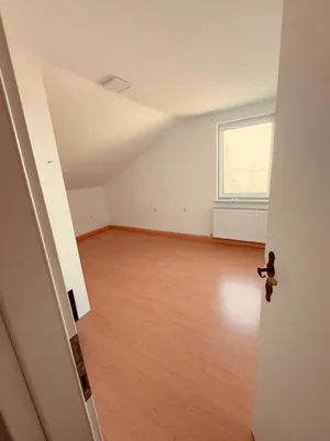 9-Zimmer-Gewerbeimmobilie mieten in Mödling – 280 m², € 2.650 – Bild 15 von 22