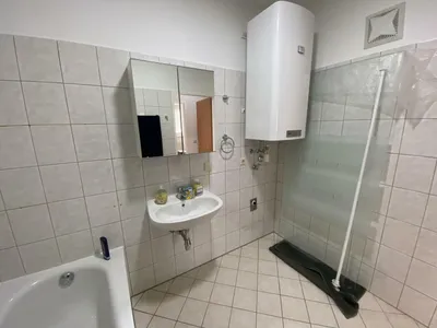 4-Zimmer-Gewerbeimmobilie mieten in Graz – 75 m², € 800 – Bild 11 von 19