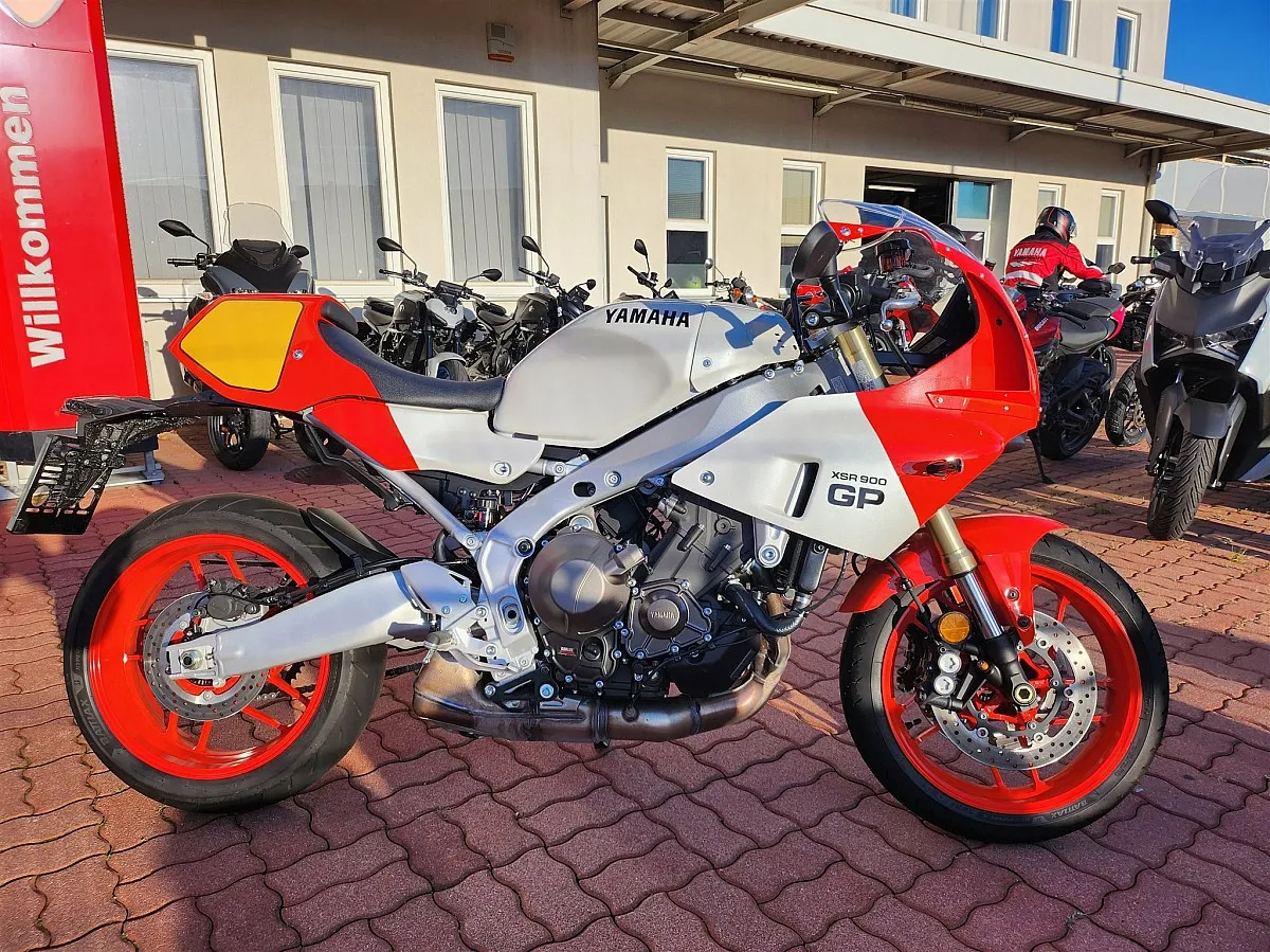 Yamaha XSR