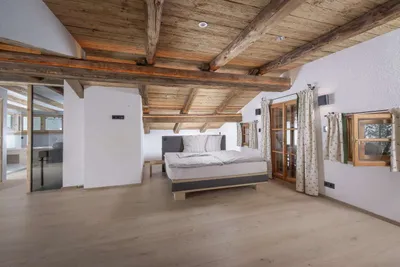 7-Zimmer-Immobilie mieten in Kitzbühel – 480 m², € 15.400 – Bild 3 von 5
