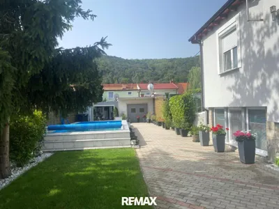 9-Zimmer-Gewerbeimmobilie kaufen in Baden – 240 m², € 579.000