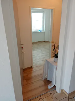 4-Zimmer-Wohnung mieten in Neunkirchen – 55 m², € 550 – Bild 1 von 10