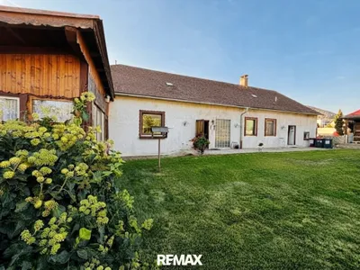 Haus zum Kauf in 2640 Neunkirchen