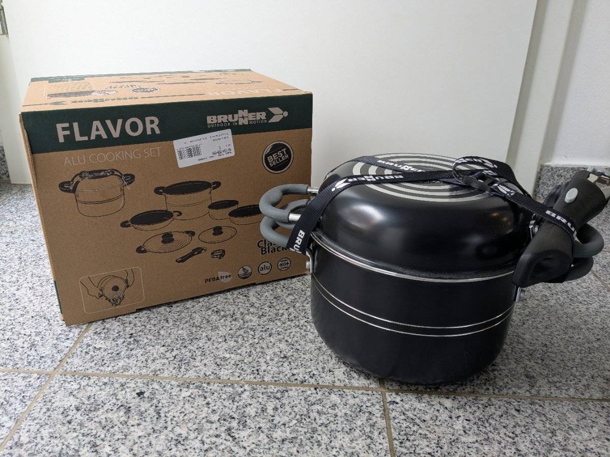 Unbenütztes Camping Topfset Flavor von Brunner 7+1 teilig