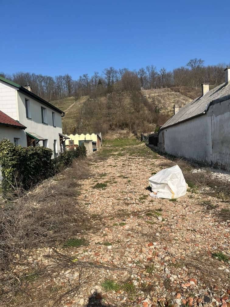 schmales Grundstück mit interessanten Bebauungsmöglichkeiten, Leobendorf