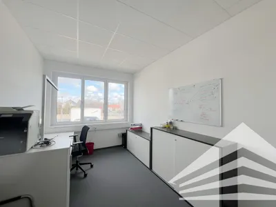 12-Zimmer-Gewerbeimmobilie mieten in Linz Land – 470 m², € 6.486 – Bild 3 von 12