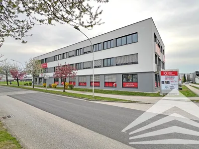 12-Zimmer-Gewerbeimmobilie mieten in Linz Land – 470 m², € 6.486 – Bild 4 von 12