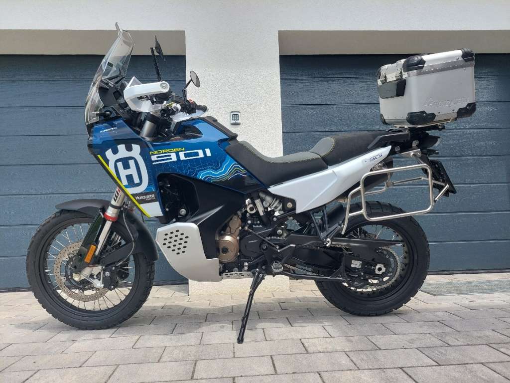 Husqvarna Norden 901 Expedition Tourer