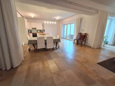 9-Zimmer-Haus mieten in Wien – 550 m², € 7.700 – Bild 10 von 22