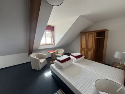 19-Zimmer-Gewerbeimmobilie mieten in Linz – 3 534 m², € 6.500 – Bild 20 von 41