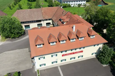19-Zimmer-Gewerbeimmobilie mieten in Linz – 3 534 m², € 6.500 – Bild 4 von 41