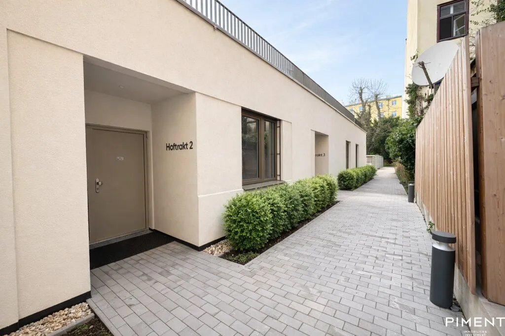 Ruhe im Stadthaus- Wohnen & Arbeiten im Hofhaus mit Garten und Terrassen - Ansicht 3