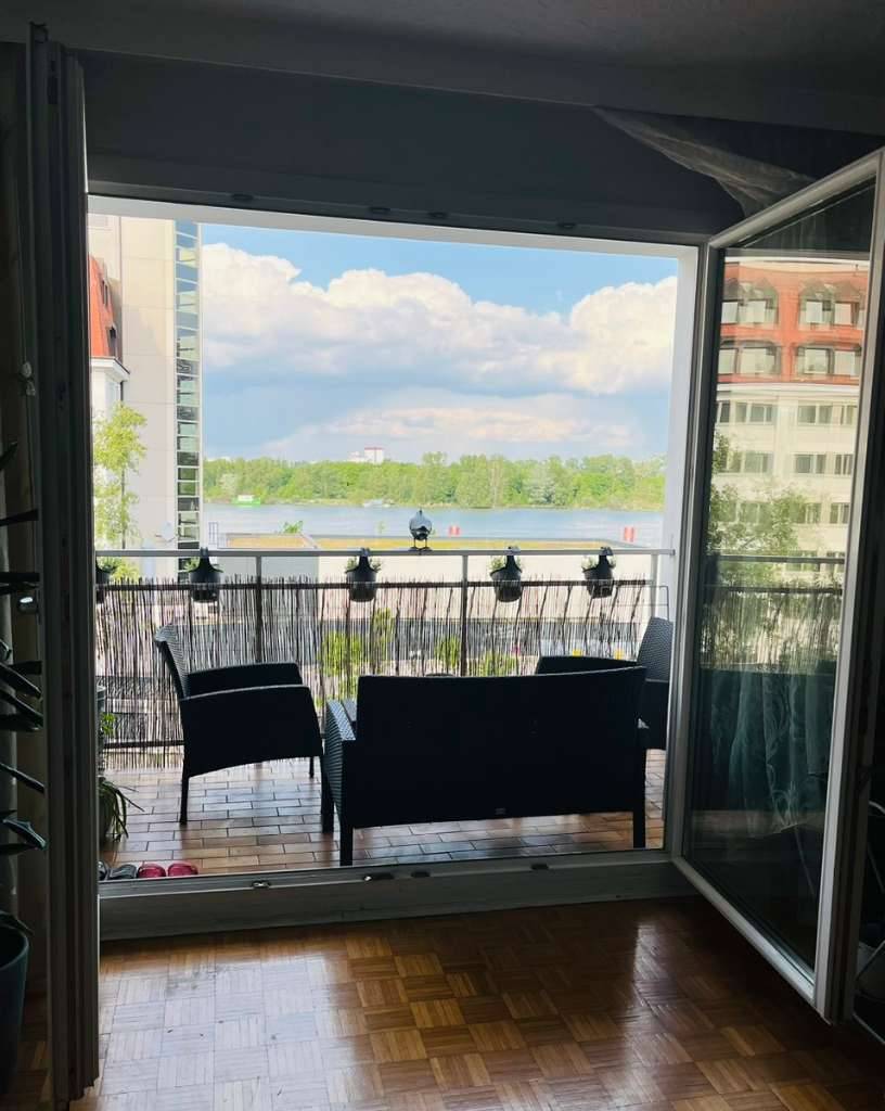 Helle und vollmöblierte 2-Zimmer-Wohnung mit Loggia & Donaublick inkl. Heizung, Wien