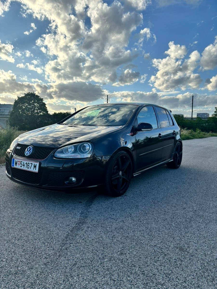 VW Golf 2.0TFSI 350ps