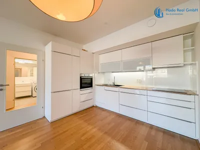 Moderne Wohnung mit Terrasse und optionalem Garagenplatz – Bild 3