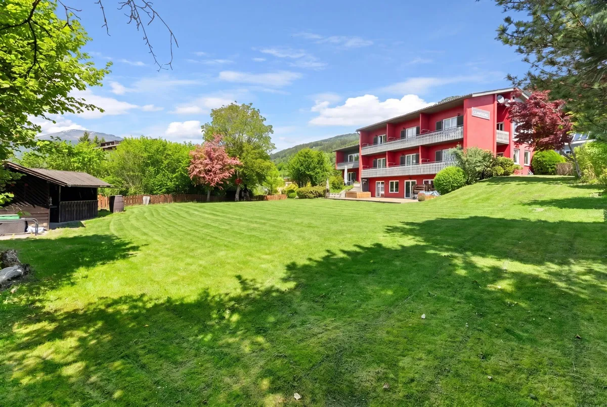WOHNEN - INVESTIEREN - GESTALTEN - MEHRFAMILIENHAUS MIT TRAUMGRUNDSTÜCK UND ENTWICKLUNGSPOTENZIAL IN SEEBODEN AM MILLSTÄTTER SEE - Ansicht 2