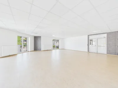 6-Zimmer-Gewerbeimmobilie mieten in Urfahr-Umgebung – 242 m², € 2.502 – Bild 7 von 10