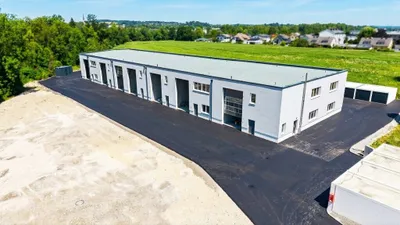 Gewerbeimmobilie kaufen in Vöcklabruck – 96 m², € 186.381