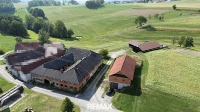 8-Zimmer-Haus kaufen in Freistadt – 252 m², € 350.000 – Bild 2 von 13