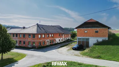 8-Zimmer-Haus kaufen in Freistadt – 252 m², € 350.000 – Bild 1 von 13