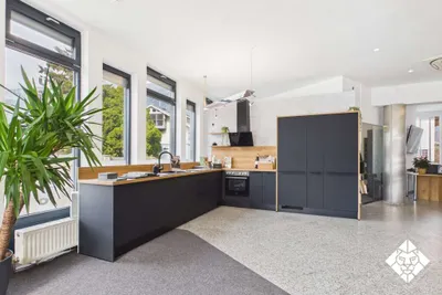 6-Zimmer-Gewerbeimmobilie kaufen in Schwaz – 232 m², € 659.000 – Bild 4 von 10
