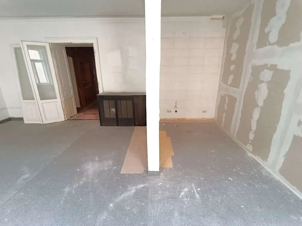 Großzügige 2,5-Zimmer Wohnung im 9. Bezirk mit viel Potential! Nähe U4 Friedensbrücke! - Ansicht 3