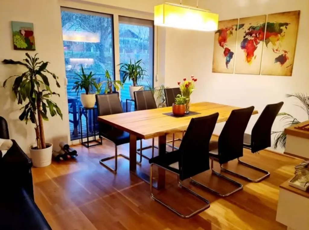 Helle, lichtdurchflutete Eckwohnung mit Blick ins Grüne, provisionsfrei., Pixendorf