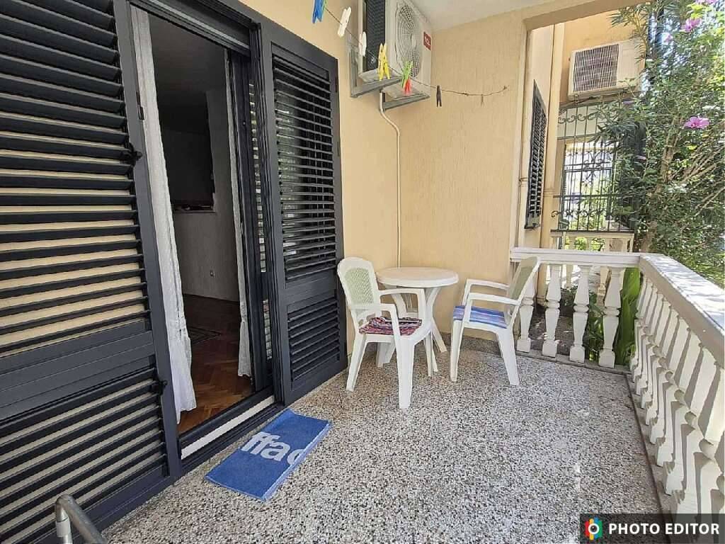 Apartment in Budva/Montenegro: nur wenige Meter zum Meer: ideal als touristische Vermietung oder Zweitwohnsitz
