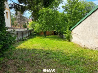 Grundstück kaufen in Baden – 400 m², € 99.000 – Bild 1 von 2