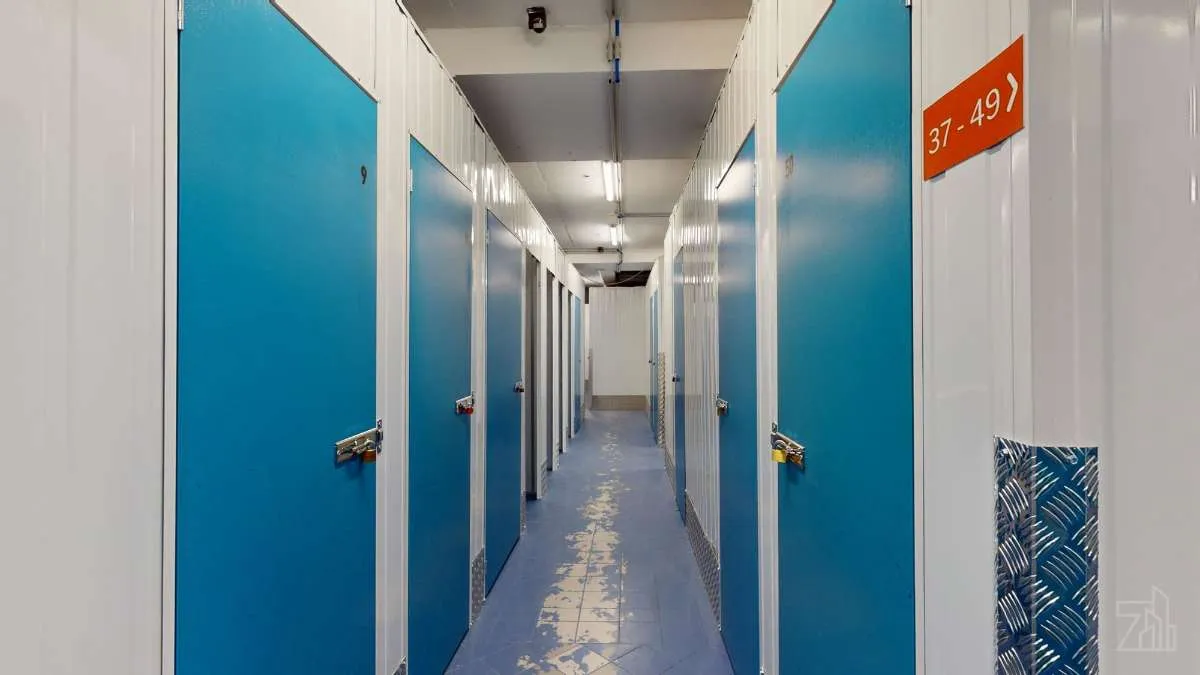 Selfstorage-Lager mit viel Renditepotential & eigener Einfahrt in Meidling - Ansicht 2
