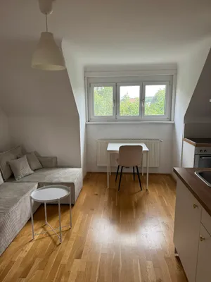 3-Zimmer-Wohnung in ruhiger Lage in 1130 Wien - ab 1. Oktober – Bild 2