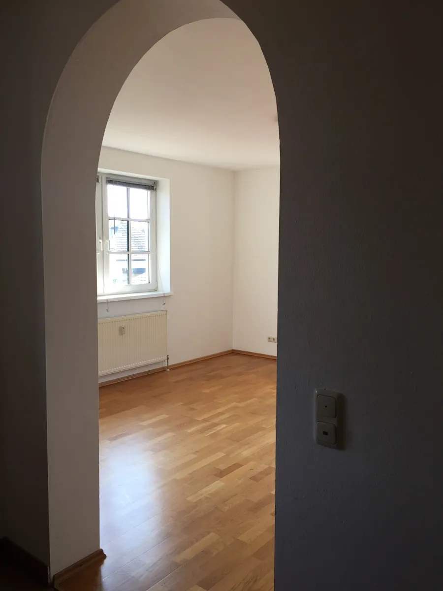 Sonnige EG Wohnung mit Balkon und Carport - Ansicht 2