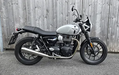 Triumph Street Twin 900