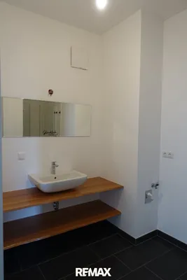 5-Zimmer-Gewerbeimmobilie mieten in Oberpullendorf – 139 m², € 2.009 – Bild 9 von 15
