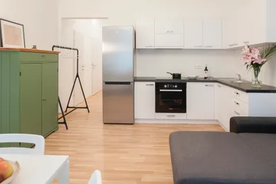 Voll möblierte 2 Zimmer Wohnung