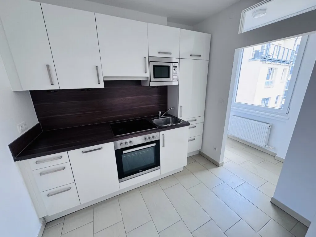Charmante 1-Zi-Wohnung mit Balkon in 1100 Wien, U-Bahn-Nähe, gepflegt & modern! - Widok 3