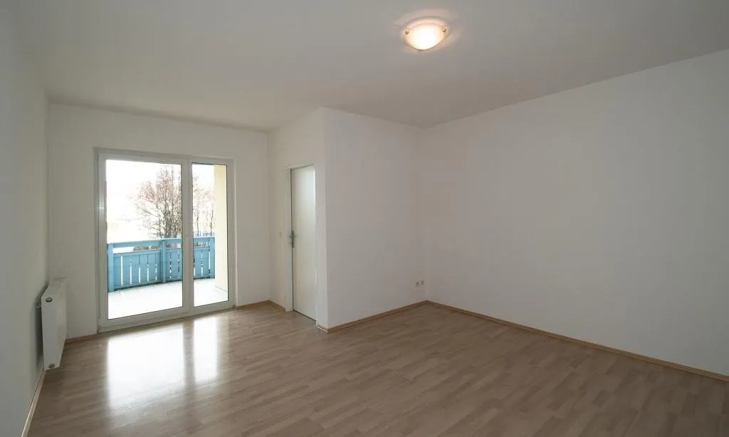 Mietwohnung (201) 65 m² mit Loggia und Balkon ca.7.0 m² Vermietung direkt vom Eigentümer keine Provision - Widok 2