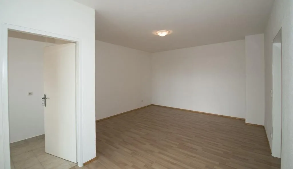 Mietwohnung (201) 65 m² mit Loggia und Balkon ca.7.0 m² Vermietung direkt vom Eigentümer keine Provision - Widok 3