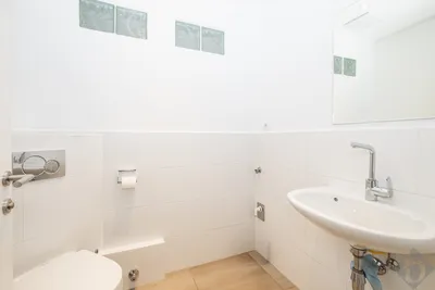 3-Zimmer-Gewerbeimmobilie mieten in Salzburg Stadt – 82 m², € 1.240 – Bild 9 von 11