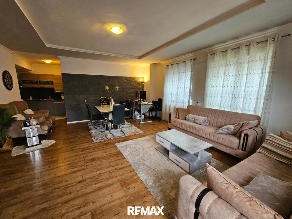 Großzügige 4-Zimmer-Wohnung mit Terrasse in zentraler Lage von Saalfelden - Ansicht 2