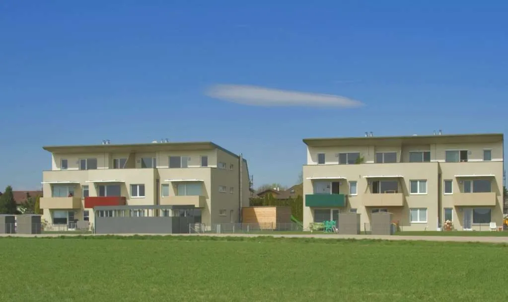 WOHNEN IM GRÜNEN: Moderne 3-Zimmer-Wohnung mit Balkon, PROVISIONSFREI - Ansicht 2
