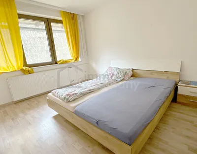 10-Zimmer-Gewerbeimmobilie mieten in Baden – 235 m², € 2.500 – Bild 33 von 42